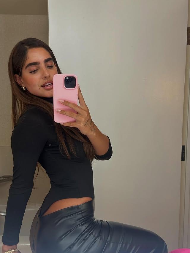 开云-😍约会去了？阿斯：维尼修斯被拍到与25岁女网红一同离开夜店