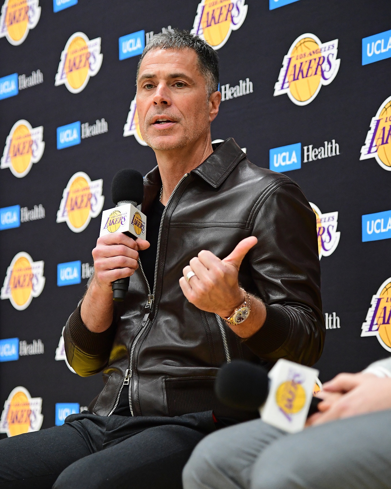 湖人续约解读:DFS七月可获更大合同 小里&东契奇与湖人相互有意