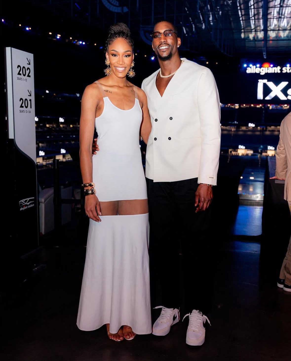 😜男友热巴才两次！阿贾生涯三次单场25+15+5🔥创WNBA纪录