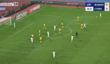 开云APP-大腿！法比奥头球破门&amp;15球继续领跑射手榜，杨立瑜精准制导助攻