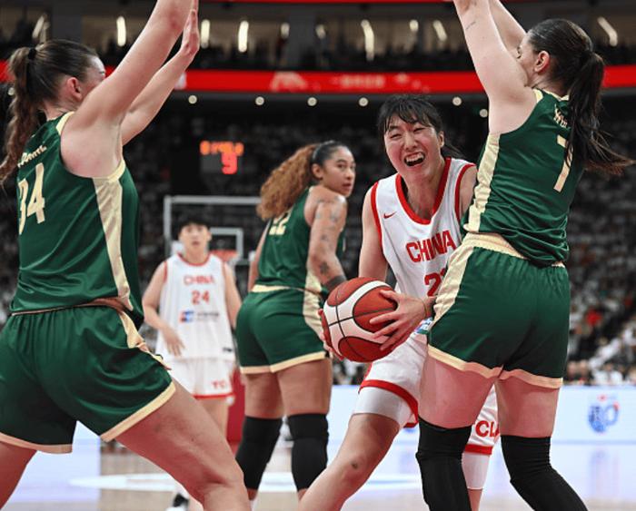 中国女篮首战印尼，宫鲁鸣点兵，李梦接班人出众，为啥不带刘禹彤