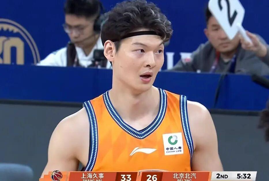 开云-北京男篮下半场崩盘，上海男篮19分大胜，翟晓川12+6范子铭辣眼睛