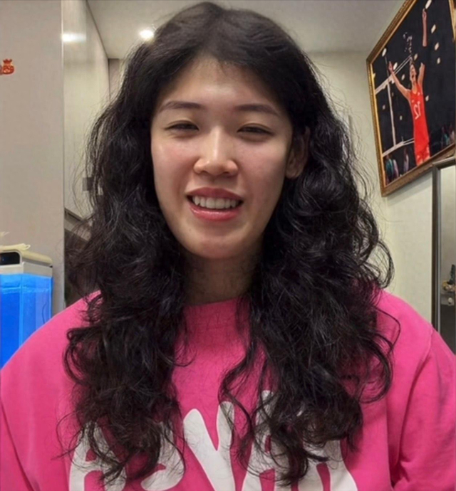 开云体育官网-李盈莹直播回应归国养伤！复出时间未定，直言：高压环境下睡不着|中国女排|意甲|伤病|康复|郎平_新浪体育_新浪新闻