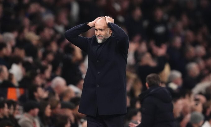 开云体育下载-1-3！十人热刺5连败+11轮不胜，距降级区仅1分，球迷失望半场退场